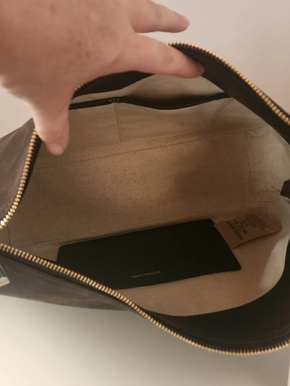 NWT MICHAEL KOR MED NOLITA NEWBUCK